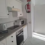Las Adelfas 2 아파트