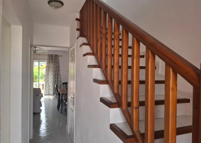 Apartamento Adelfas 2 *