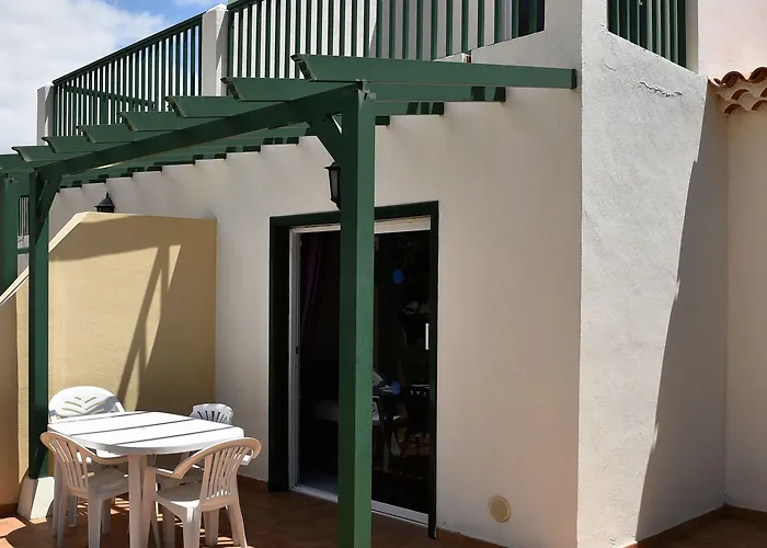 Apartamento Adelfas 2 *