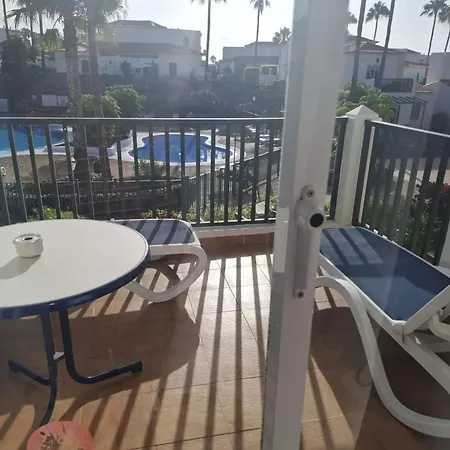 Appartement Adelfas 2 *