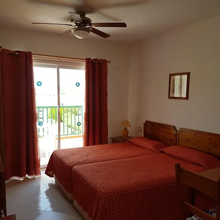 Adelfas 2 * סן מיגל דה אבונה