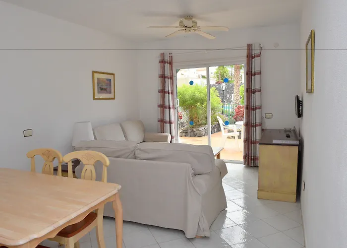 Adelfas 2 Apartamento